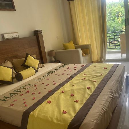 Kandy Rivers Edge Nature Resort ภายนอก รูปภาพ