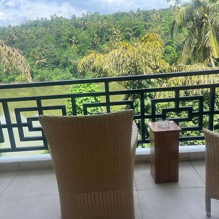 Kandy Rivers Edge Nature Resort ภายนอก รูปภาพ