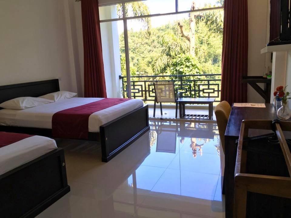 Kandy Rivers Edge Nature Resort ภายนอก รูปภาพ
