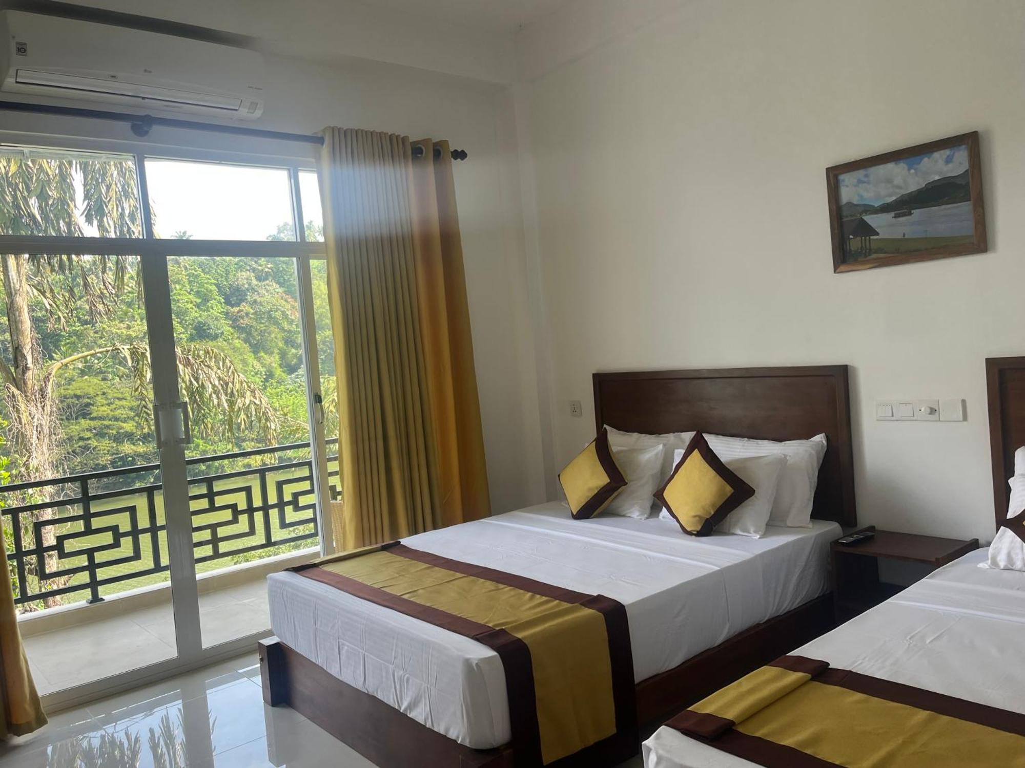 Kandy Rivers Edge Nature Resort ภายนอก รูปภาพ
