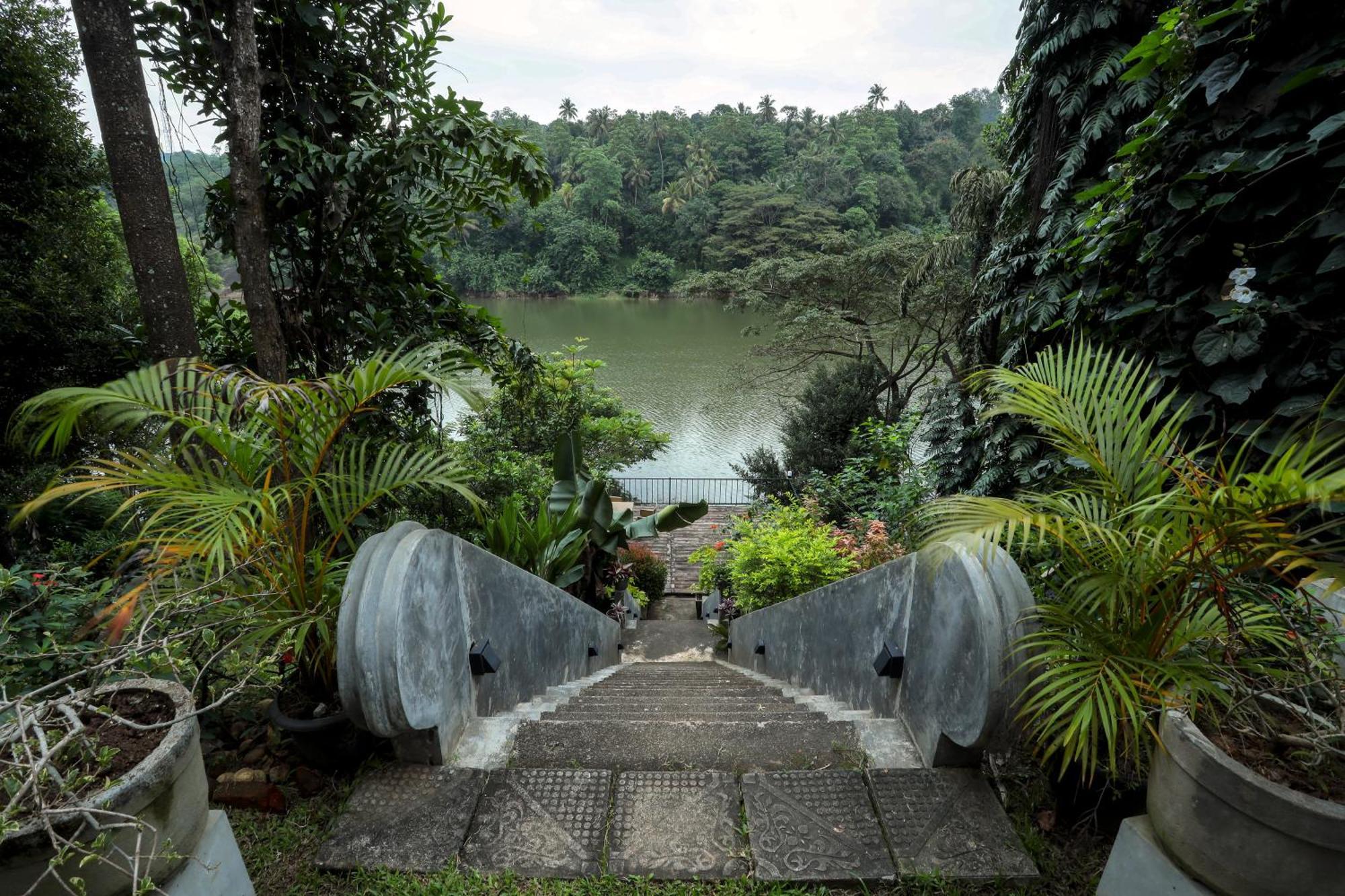 Kandy Rivers Edge Nature Resort ภายนอก รูปภาพ